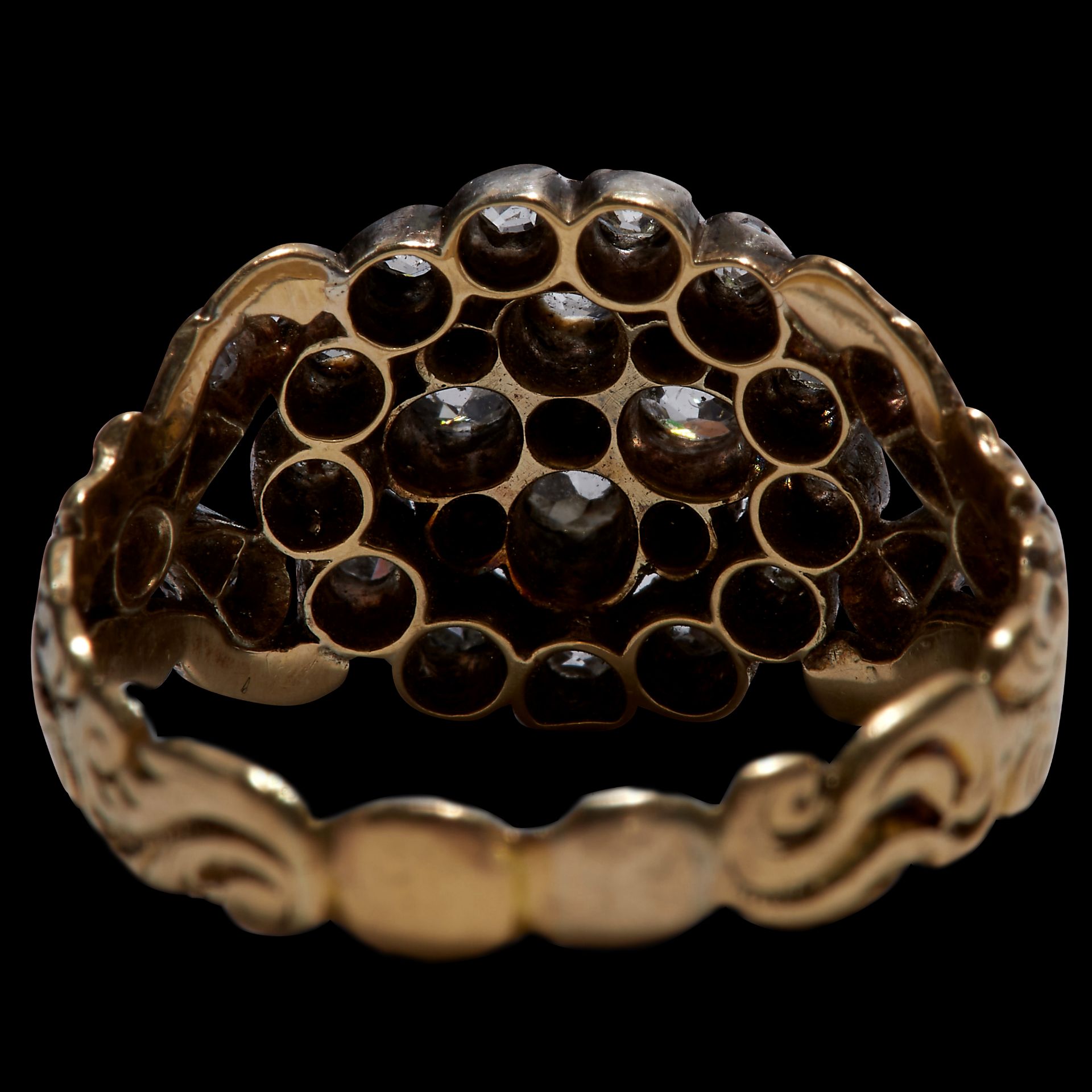 ANTIQUE DIAMOND CLUSTER RING - Image 2 of 2