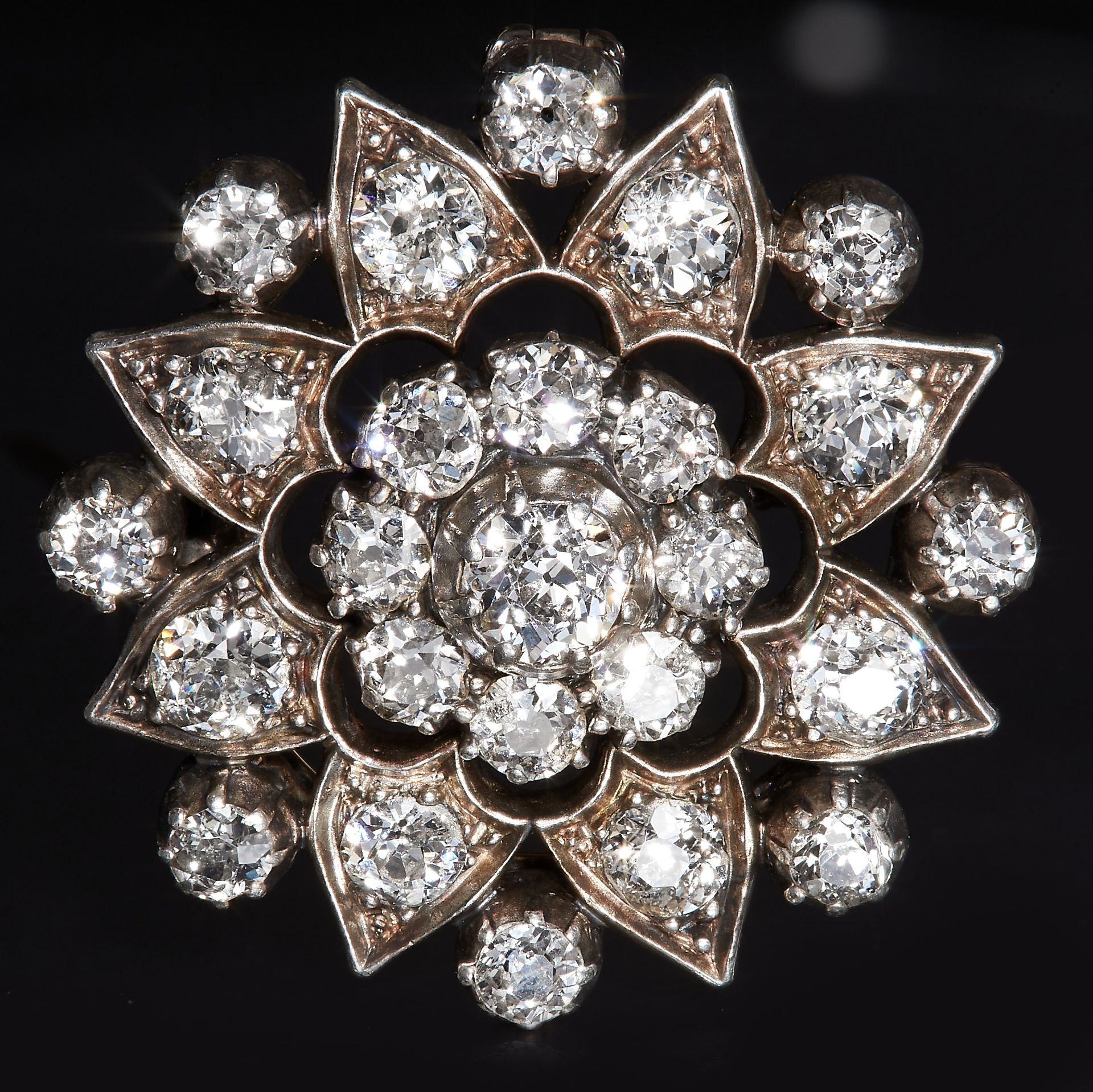 ANTIQUE DIAMOND STAR BROOCH/PENDANT