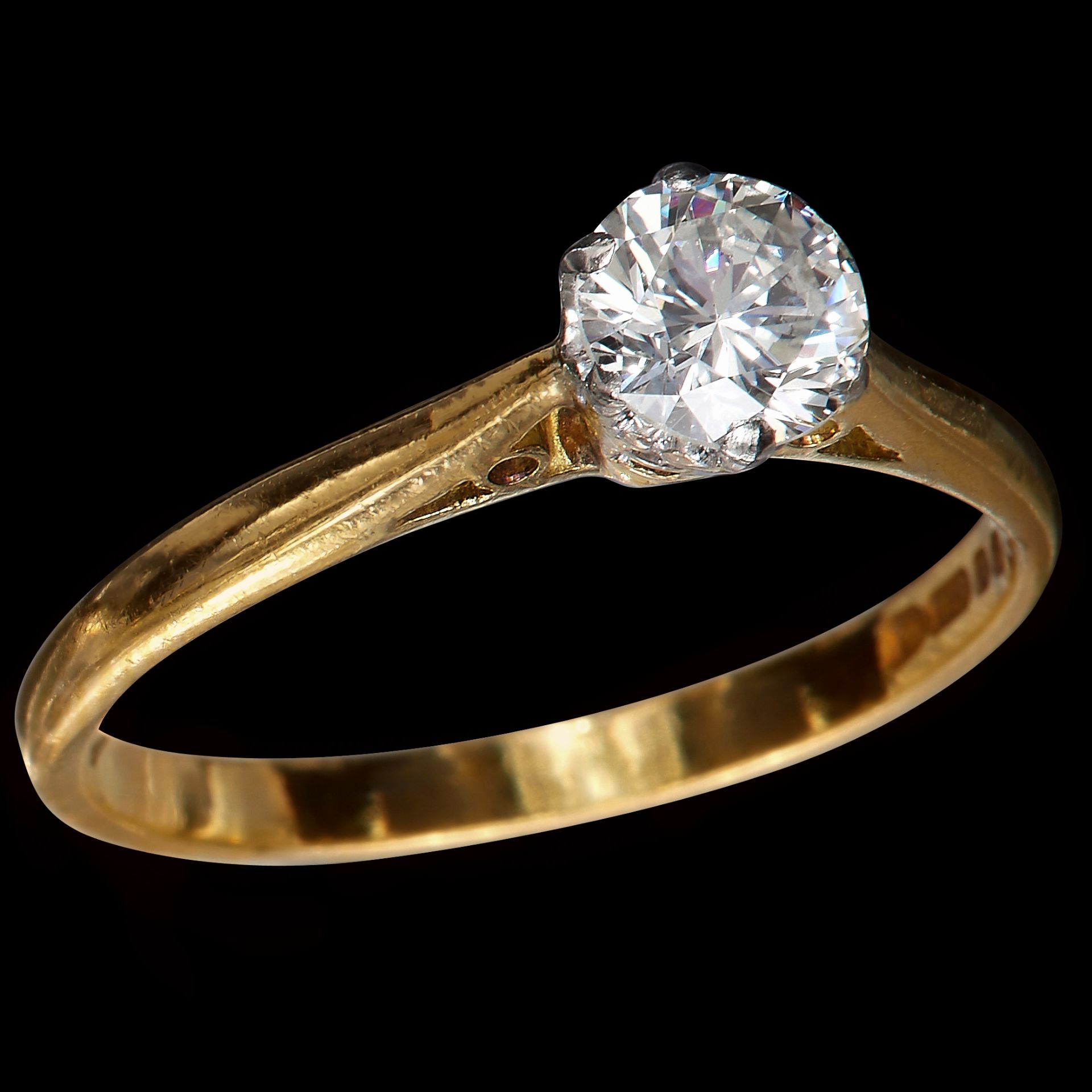 DIAMOND SOLITAIRE RING