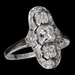 FINE ART DECO DIAMOND RING