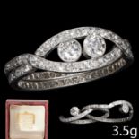 FINE AND UNUSUAL EARLY 20TH CENTURY DIAMOND RING,