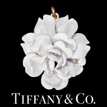 FINE TIFFANY & CO GOLD, DIAMOND AND ENAMEL FLOWER BROOCH PENDANT