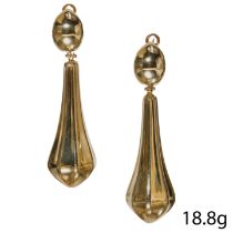 PAIR OF VINTAGE GOLD EARRINGS