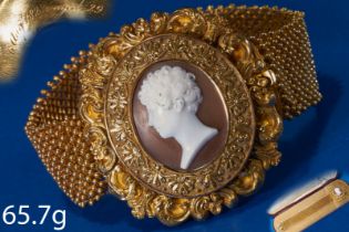 MAGNIFICENT GEORGIAN CAMEO MEMORIAL GOLD BRACELET