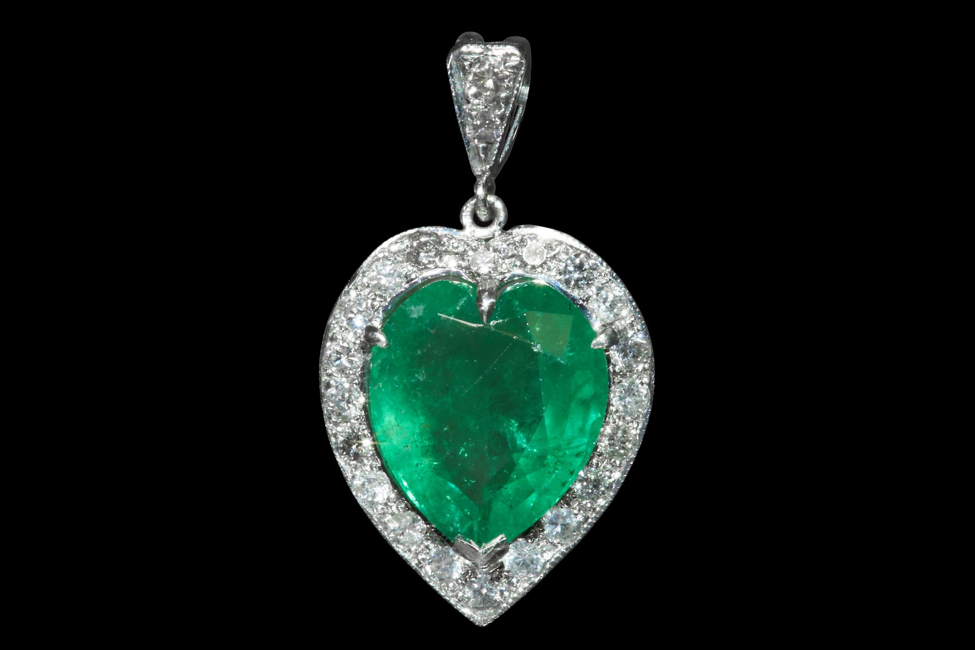 FINE EMERALD AND DIAMOND HEART PENDANT