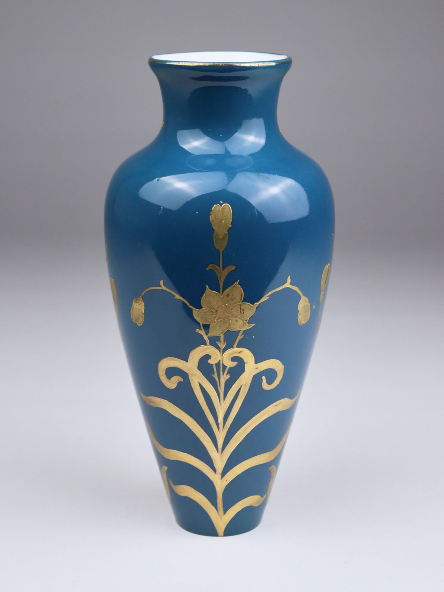 Lichte Porzellan - Vase - Bild 2 aus 5