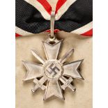 Kriegsverdienstkreuz : Ritterkreuz des Kriegsverdienstkreuzes mit Schwertern.