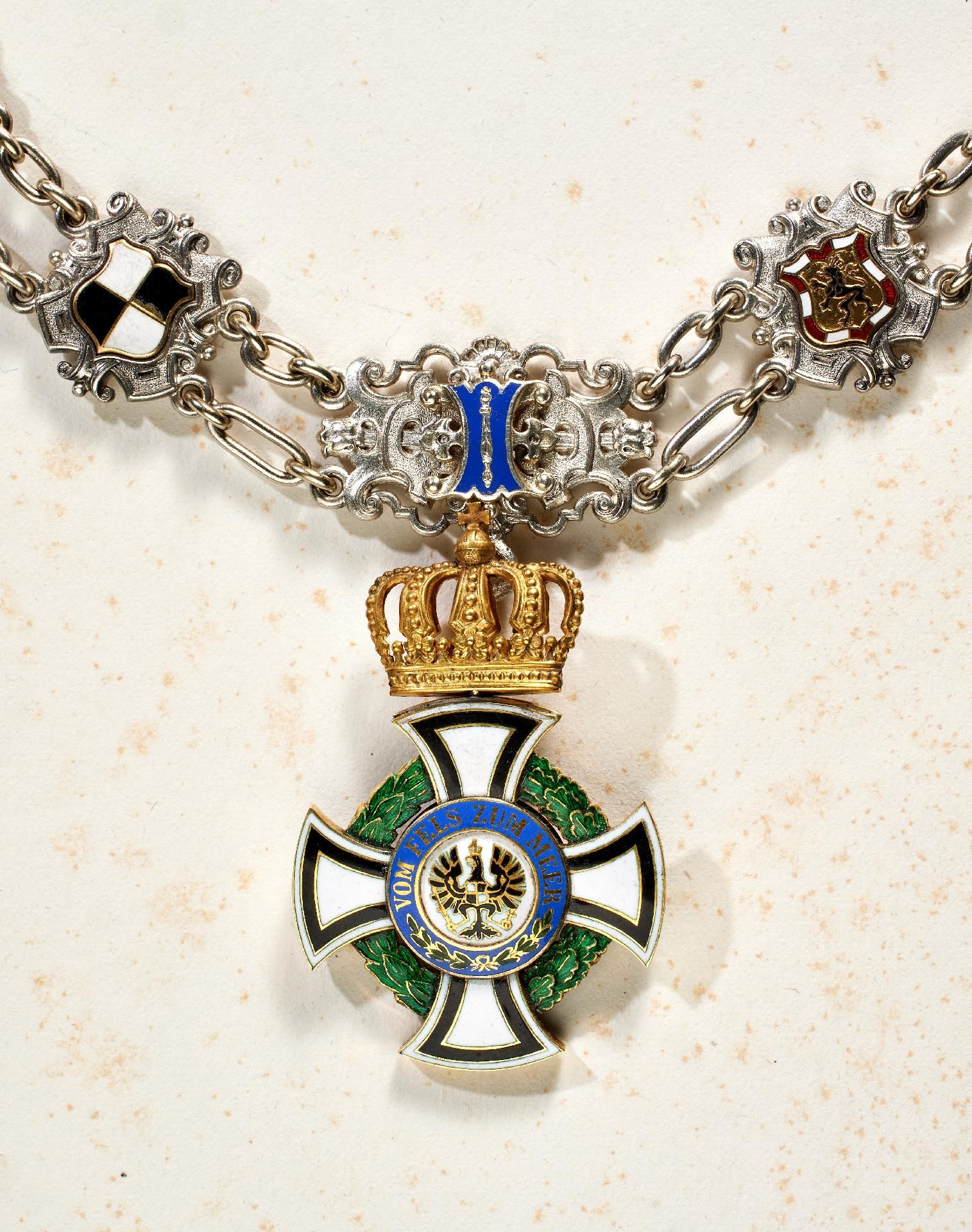 Kingdom of Prussia : Necklace of the Grand Commandery with accompanying reduced cross of the Ord... - Image 6 of 13