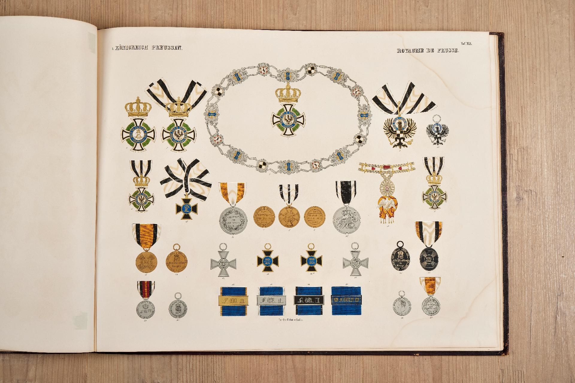 Books on Orders and Medals : H. Schulze - Illustrations to the chronicle of all knights - orders... - Image 12 of 13