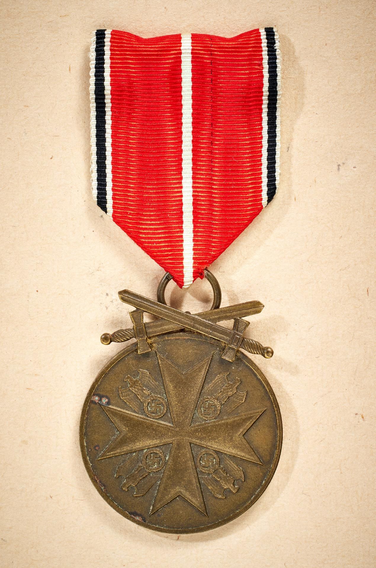 German Eagle Order : German Bronze Medal of Merit with Swords, 1943 - 45. reverse Antiqua