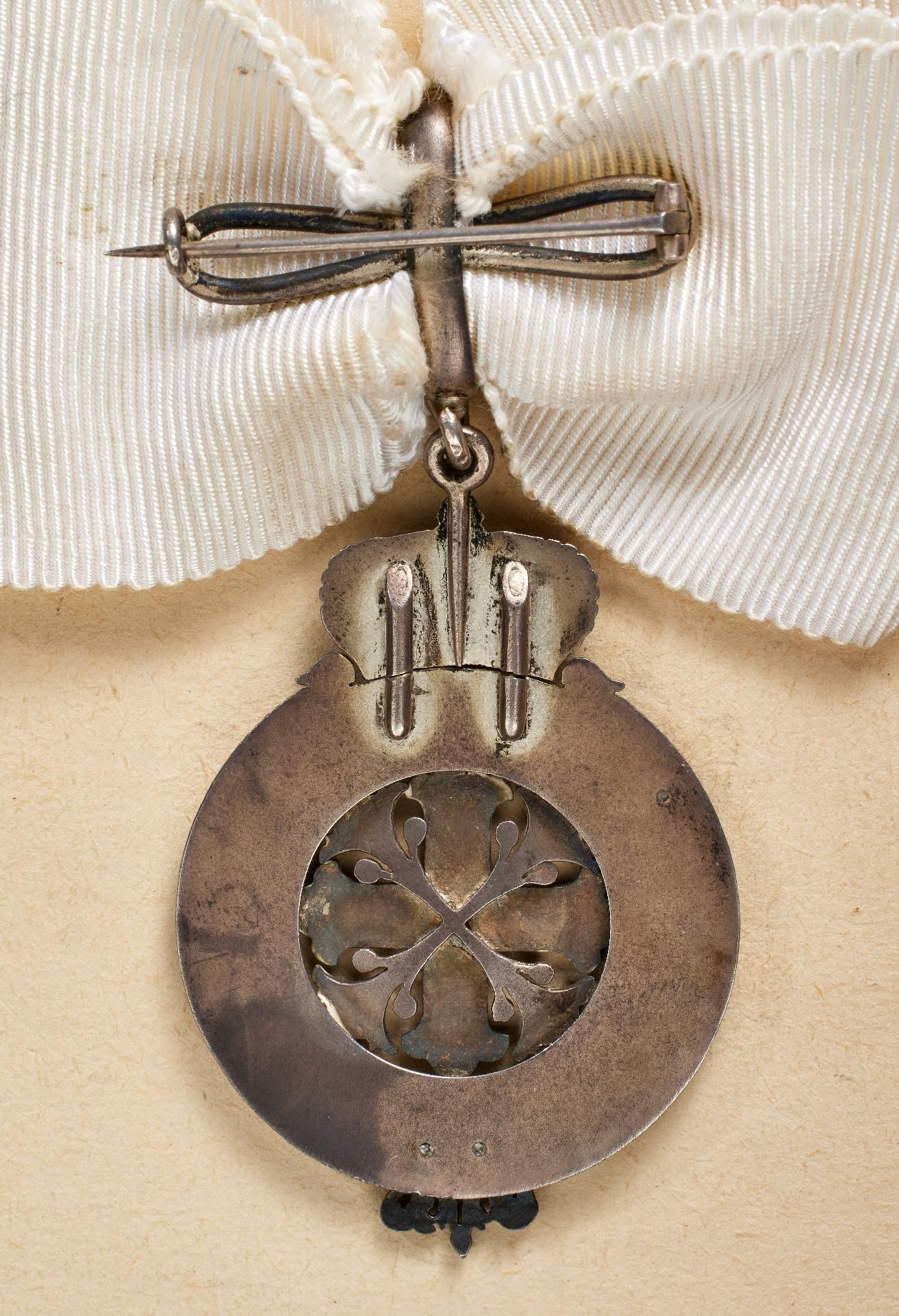 Kingdom of Prussia : Women's Cross of Merit, 1893-1907 - Image 2 of 3