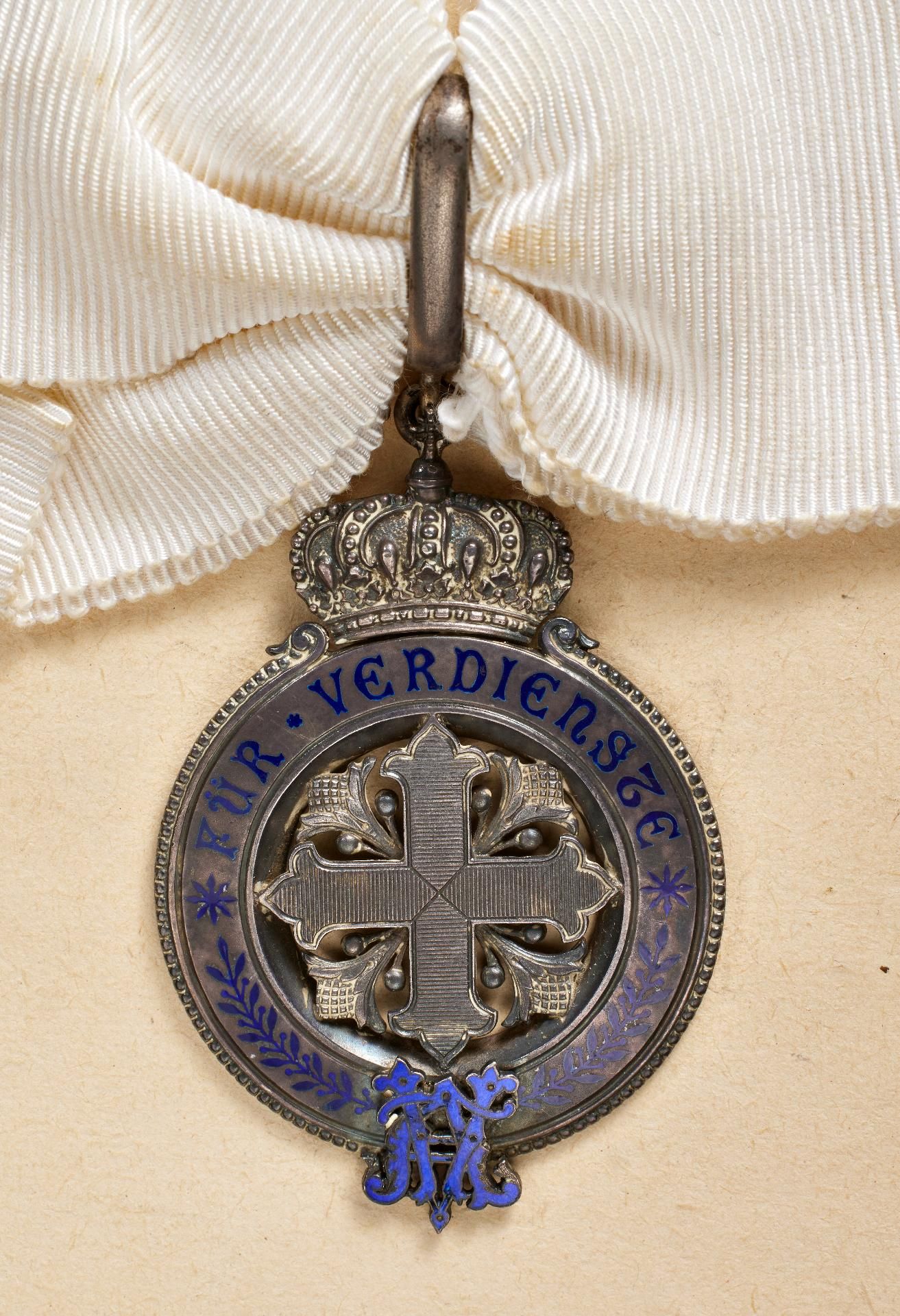 Kingdom of Prussia : Women's Cross of Merit, 1893-1907 - Image 3 of 3