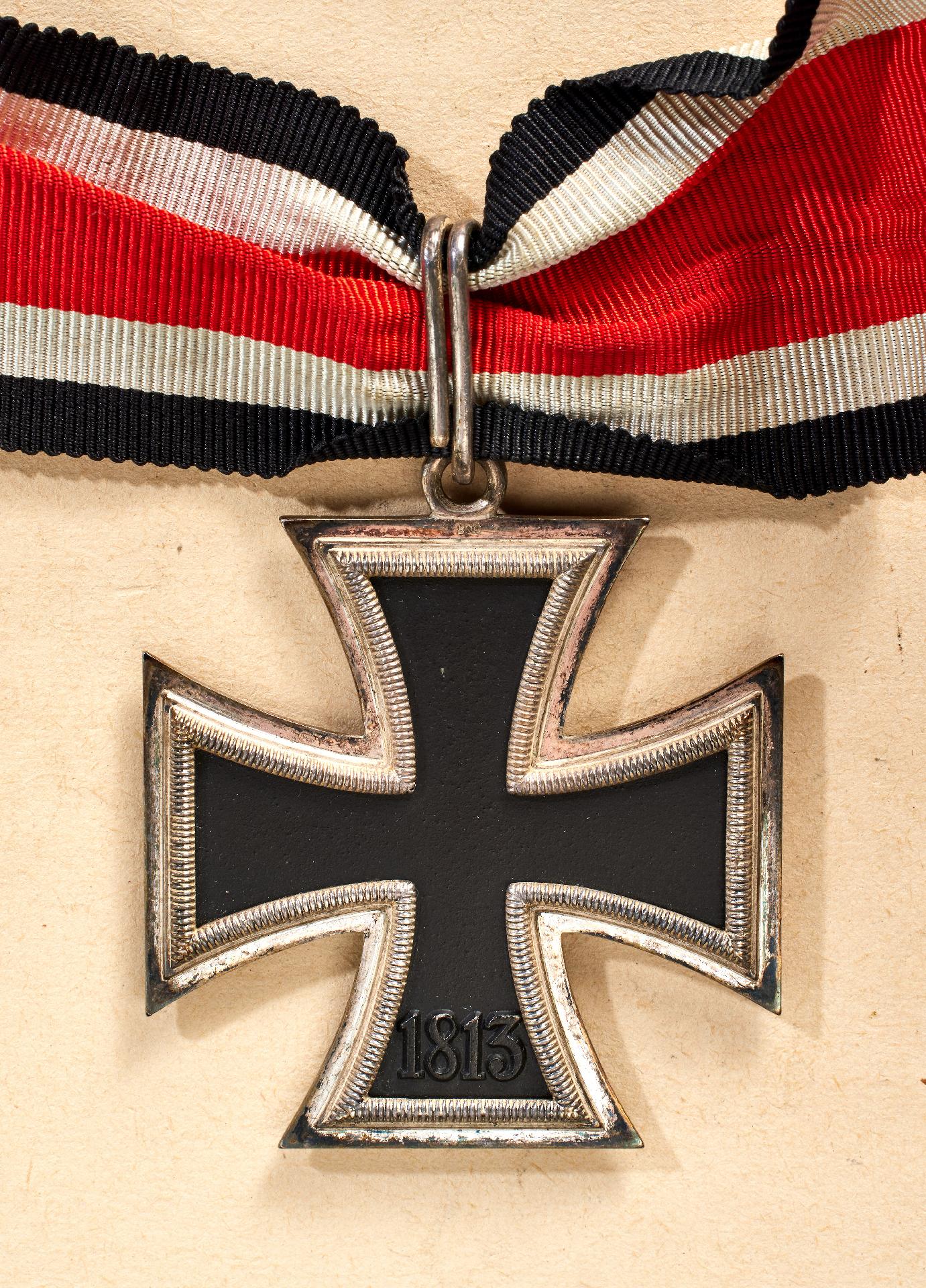 Knights Cross : Knight's Cross Group Oberleutnant Paul Friedel Weber, Chief 2nd / Heavy Army Fla... - Image 4 of 31