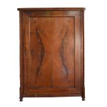 Eckschrank um 1900