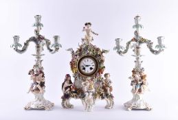 Meissen Uhr die Jahreszeiten und Paar Beisteller um 1860/80