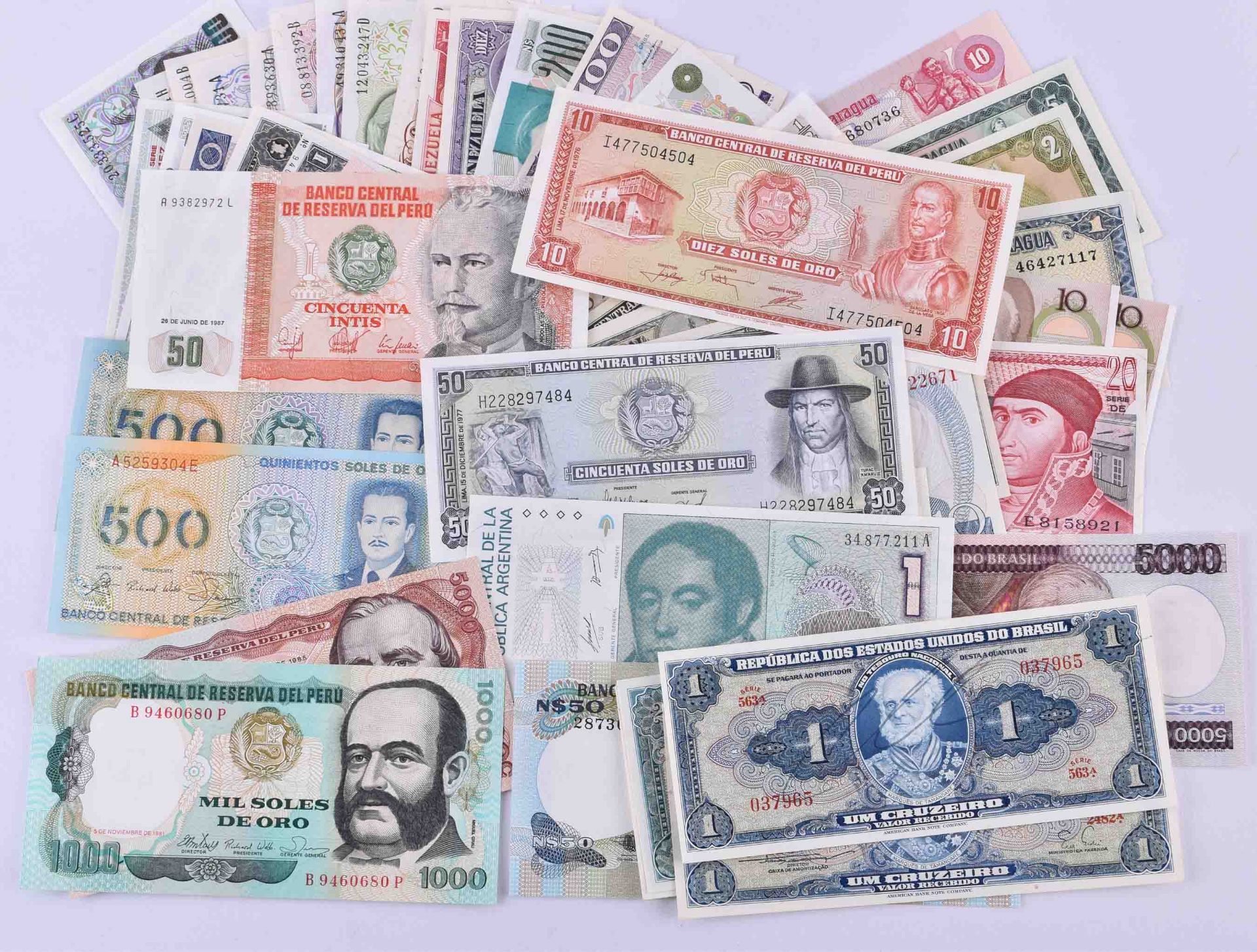 A group of banknotes South America - Image 5 of 6