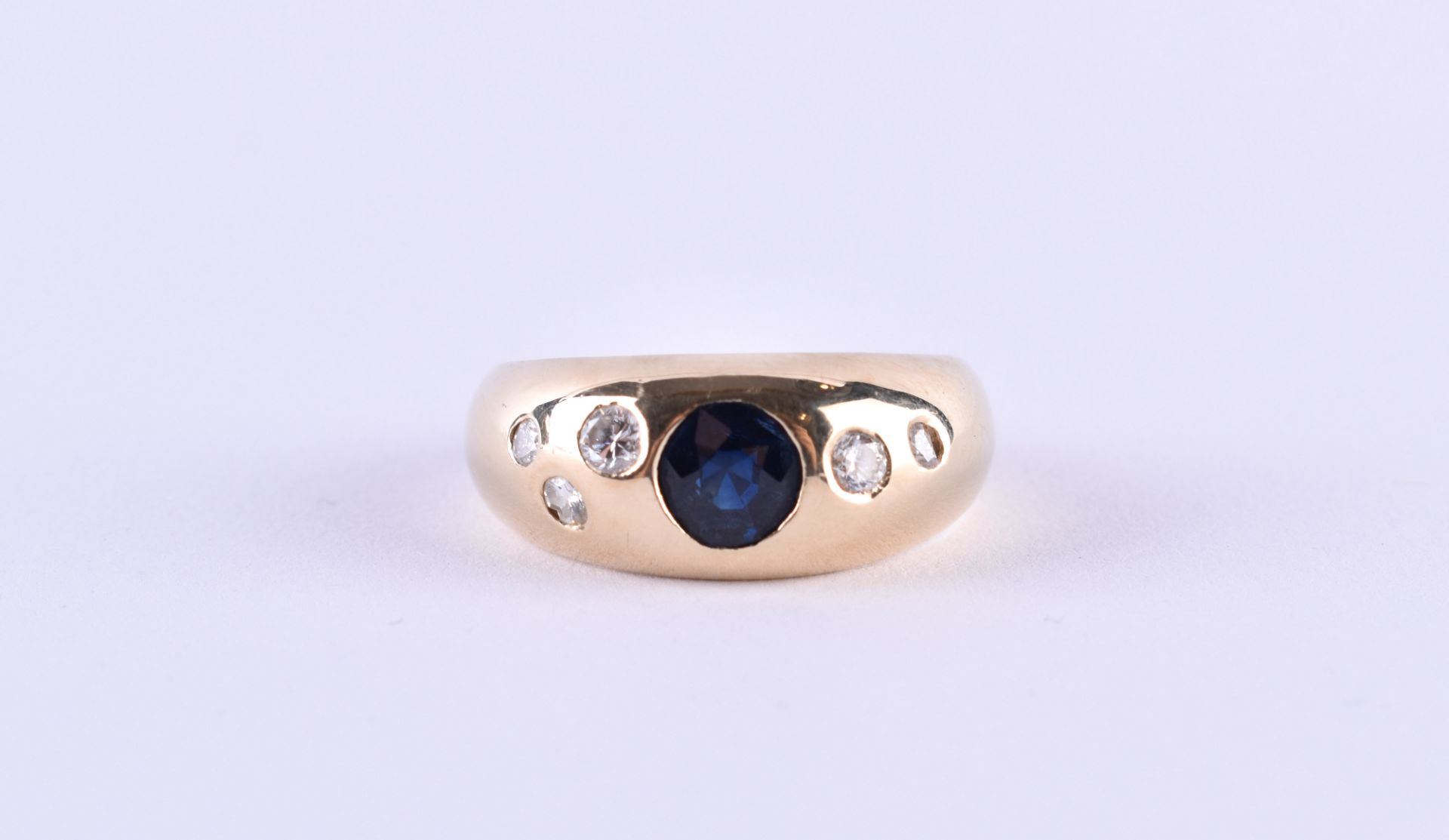 Brilliant sapphire ring