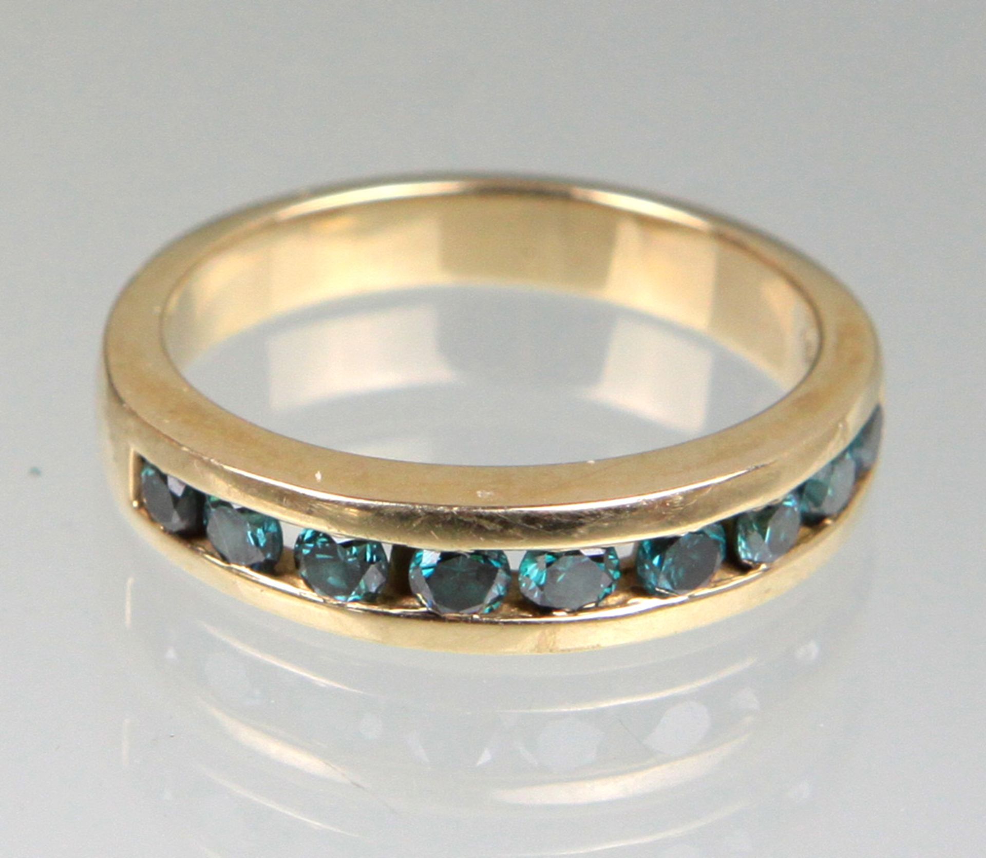 Ring mit blauen Diamanten - GG 585