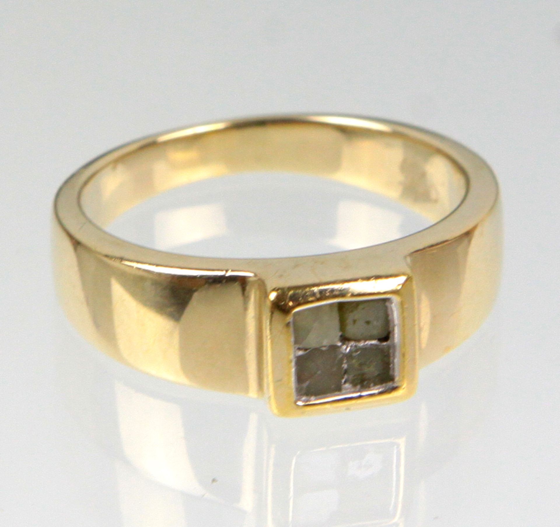 Ring mit Rohdiamant