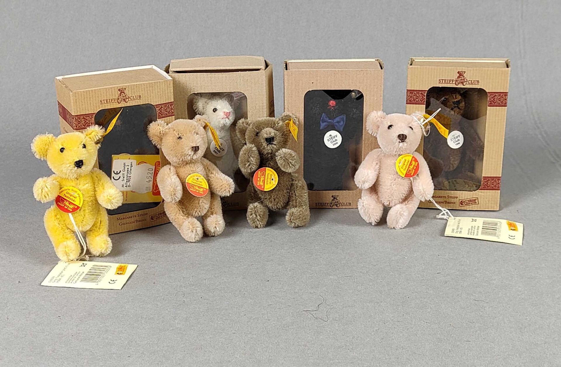 8 Miniatur Steiff Teddys