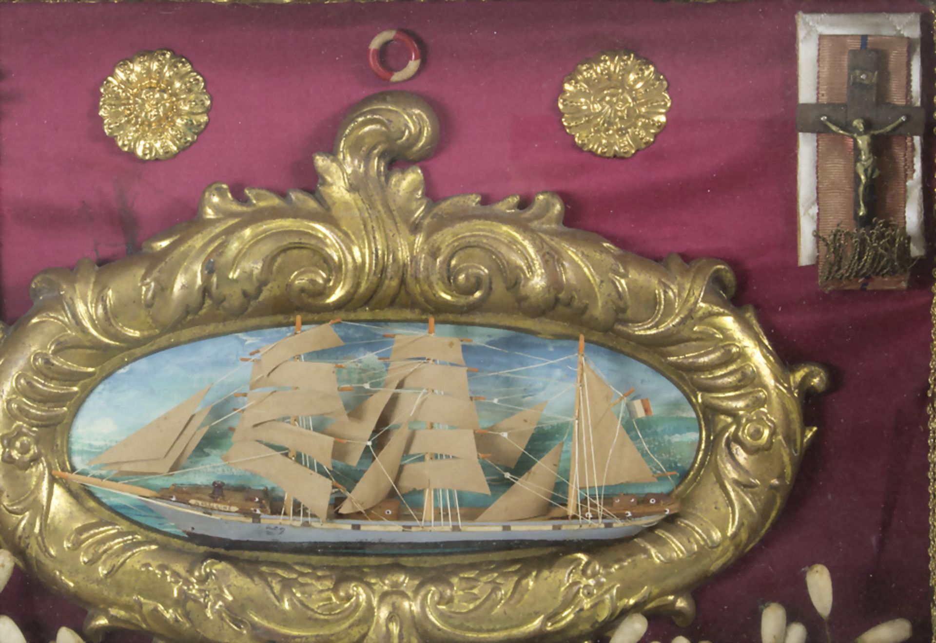 Maritimer Hausaltar mit Dreimastselger / A maritime house altar with a three-masted sailor, 19. Jh. - Bild 3 aus 4