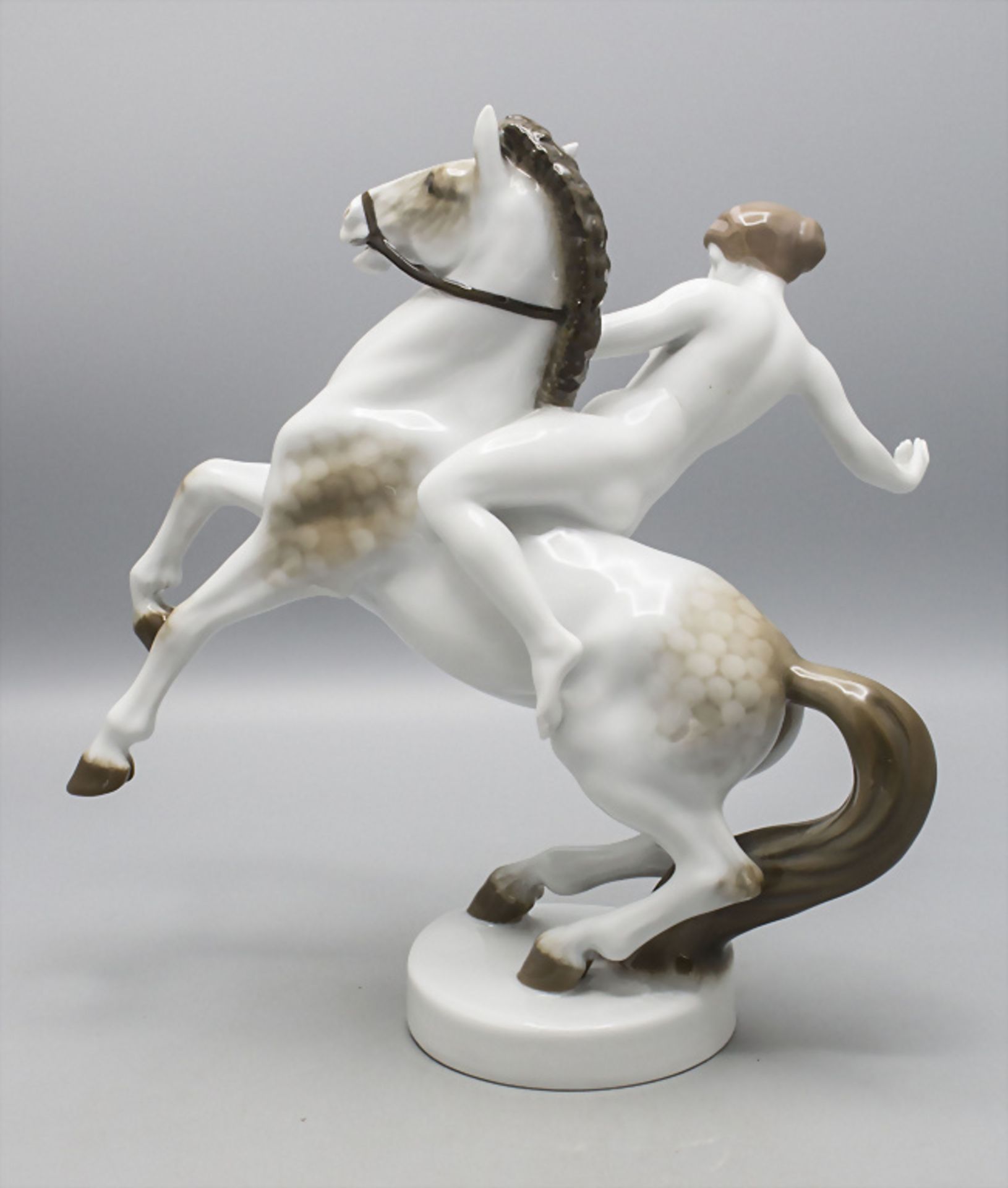 Figur 'Reitende Amazone' / A figural group 'Amazon on horseback', Rosenthal, 1930er Jahre - Bild 3 aus 5
