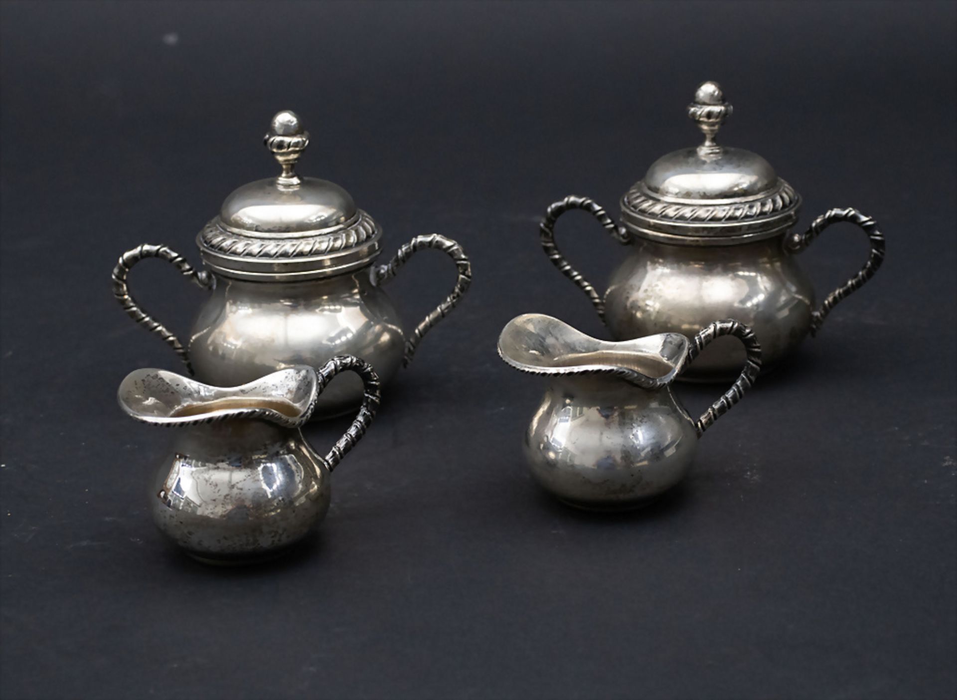 Zwei Zuckerdosen und zwei Sahnegießer / Two silver sugar bowls and two silver creamers, ...