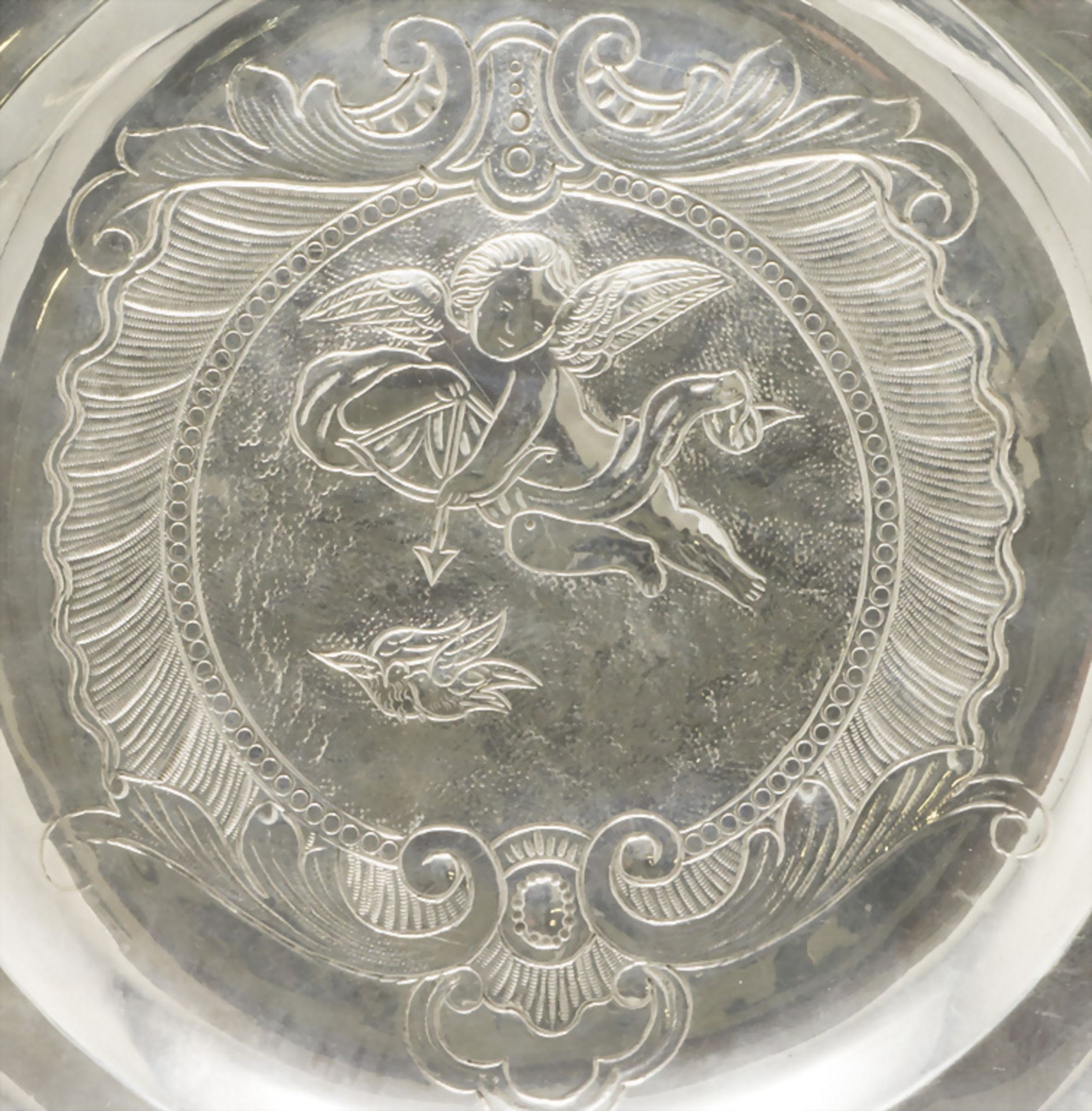Allianzteller / A silver alliance plate, Claude Genu, Paris, 1744-1750 - Image 2 of 9