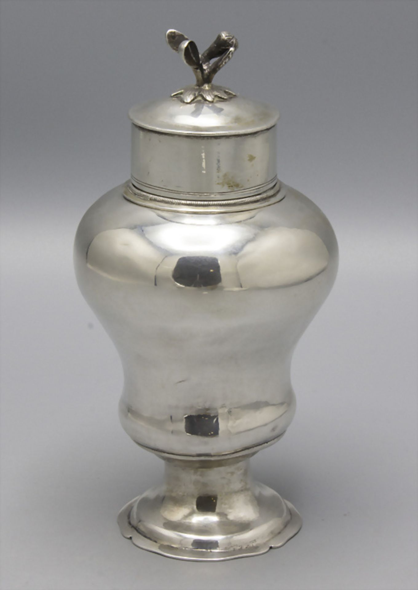 Barocker Zuckerstreuer / A Baroque sugar shaker, Jac. Wilh. Kolb, Augsburg, 1777-1779 - Image 2 of 7