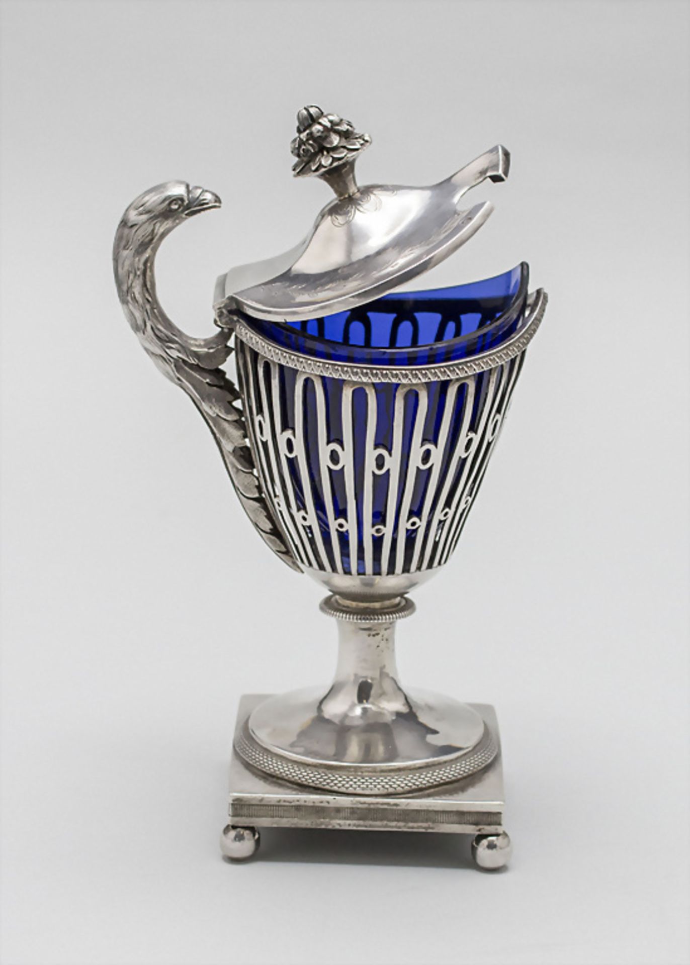 Empire Senftopf / Une moutardiere / A silver Empire mustard pot, Paris, 1798-1809 - Bild 3 aus 9