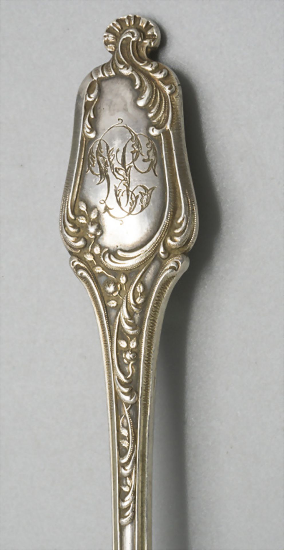 Zuckerstreulöffel / Cuillère à sucre / Saupoudreuse / A silver sugar-sprinkler spoon, Paris, ... - Image 5 of 5