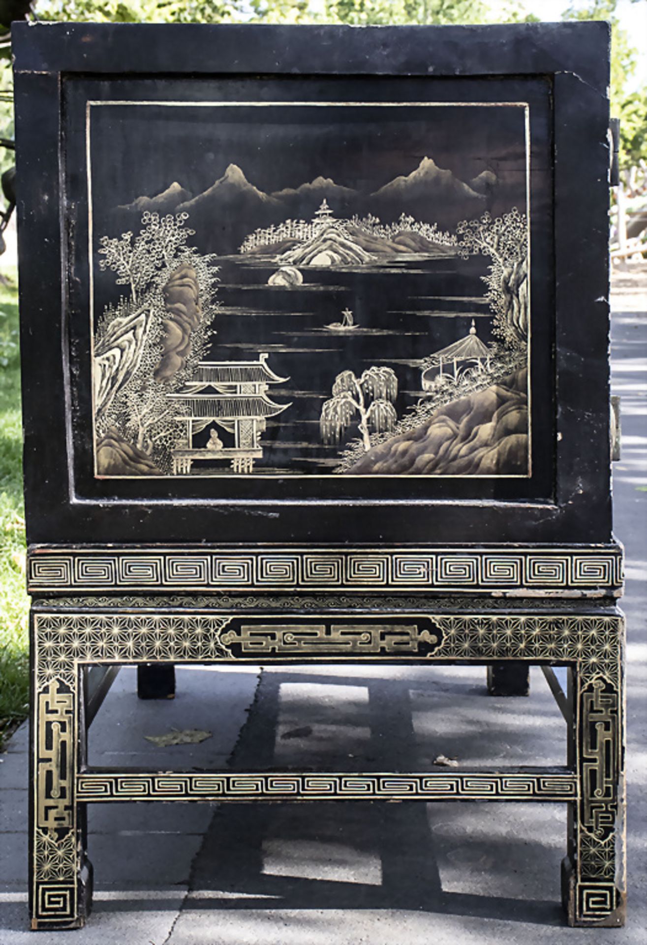 Hochzeitsschrank / A wedding cabinet, China, um 1870 - Bild 6 aus 8