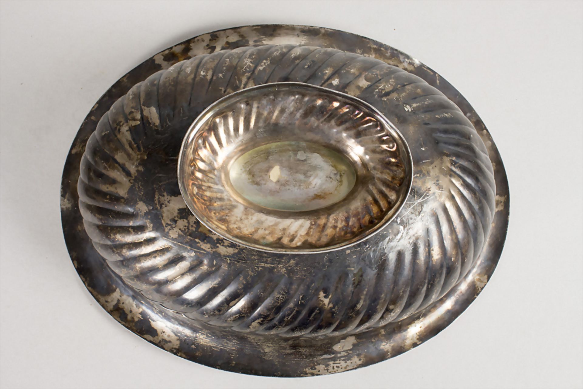 Silber Fußschale / A large silver bowl, Prato, Italien, 20. Jh. - Bild 4 aus 4