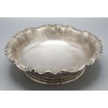 Obstschale / A silver fruit bowl, Edmond Tétard, Paris, 1880-1903