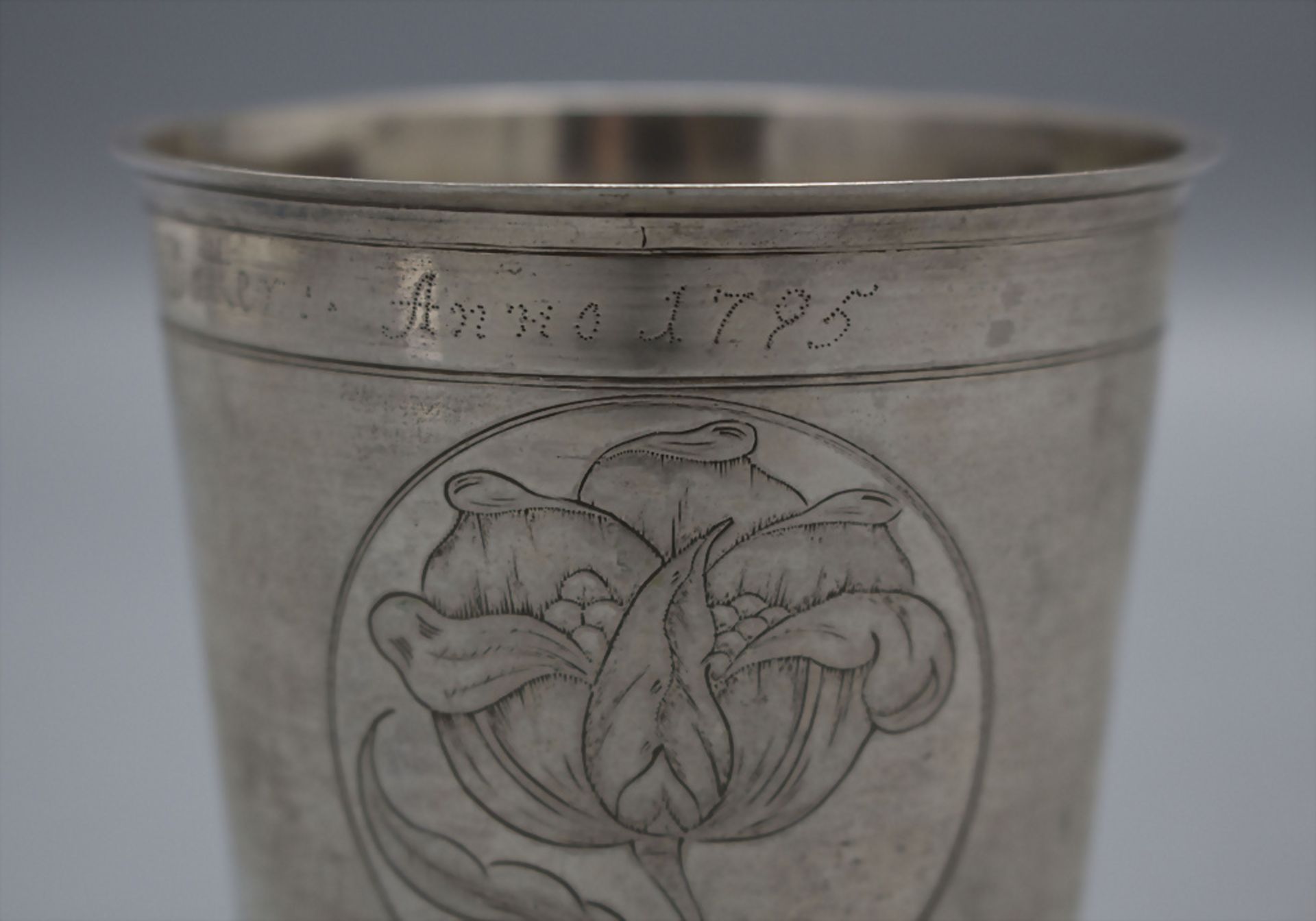 Becher / A silver beaker, Iver Larsen, Assens, um 1725 - Image 7 of 9