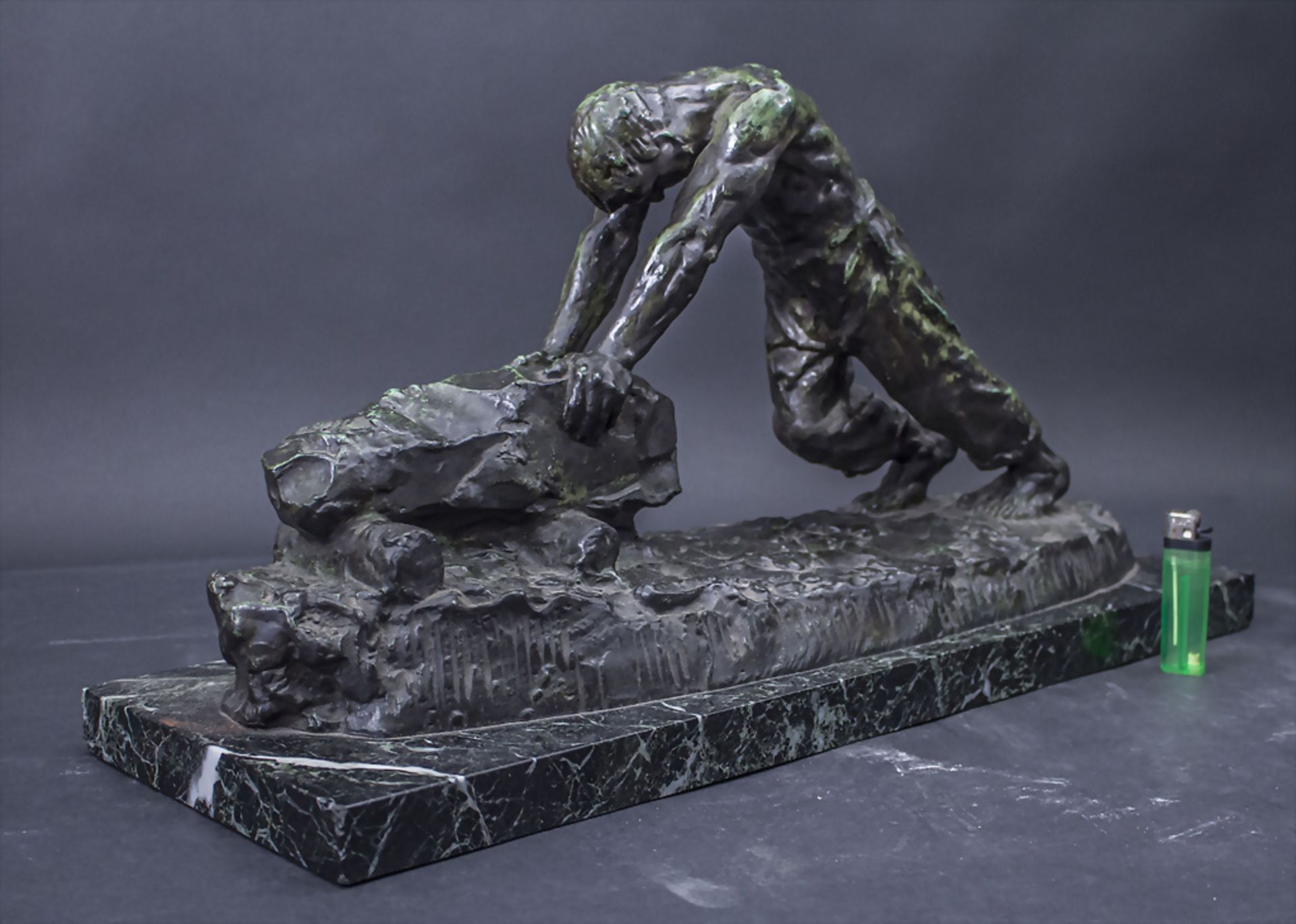 Victor DEMANET (1895-1964), Bronzeplastik 'Muskulöser Arbeiter im Steinbruch', Frankreich / ...