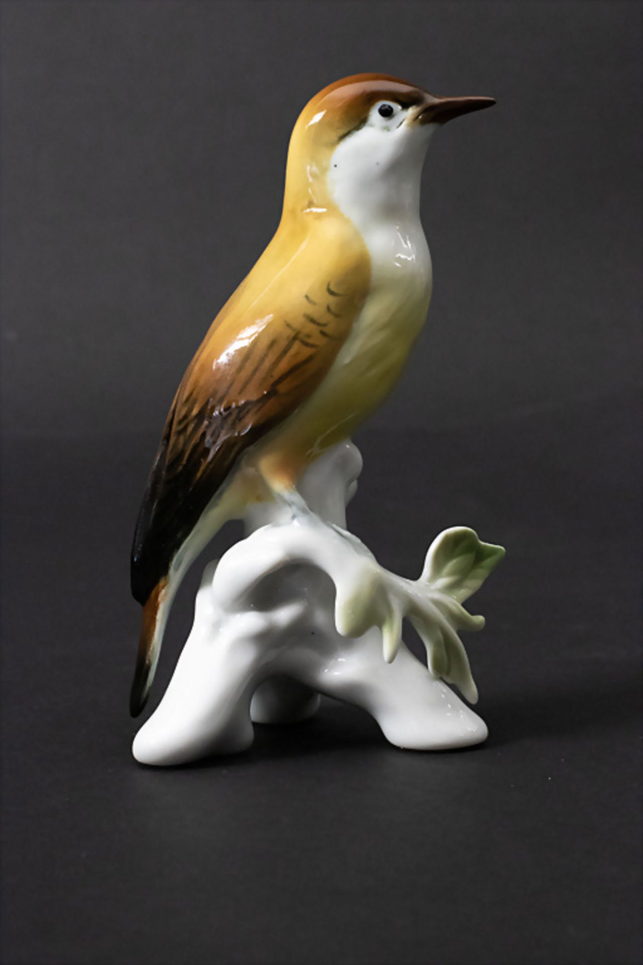 Vogelfigur / A figure of a bird, Karl Ens, Volkstedt, 20. Jh.