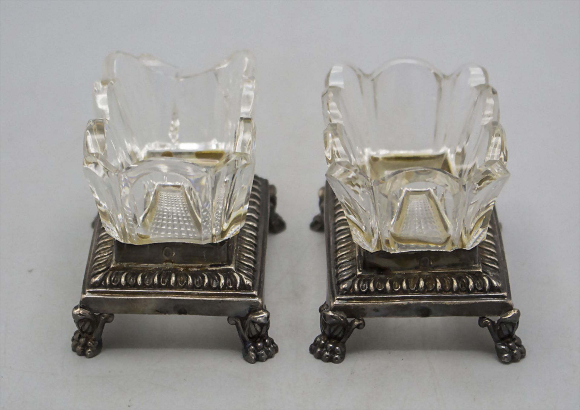 Paar Salieren / A pair of silver salt cellars, Paris, 1819-1838 - Bild 2 aus 6