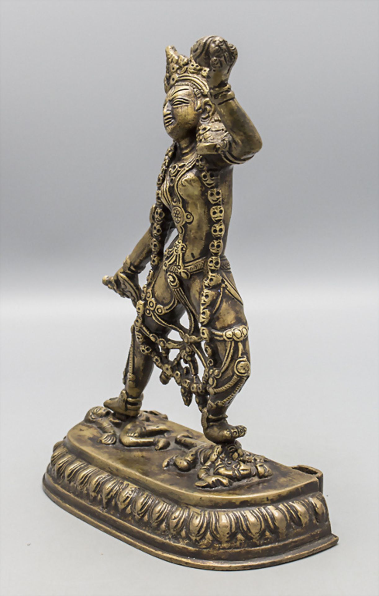 Bronzeplastik Vajrayogini / A bronze figure 'Vajrayogini', Tibet, 17./18. Jh. - Image 2 of 4