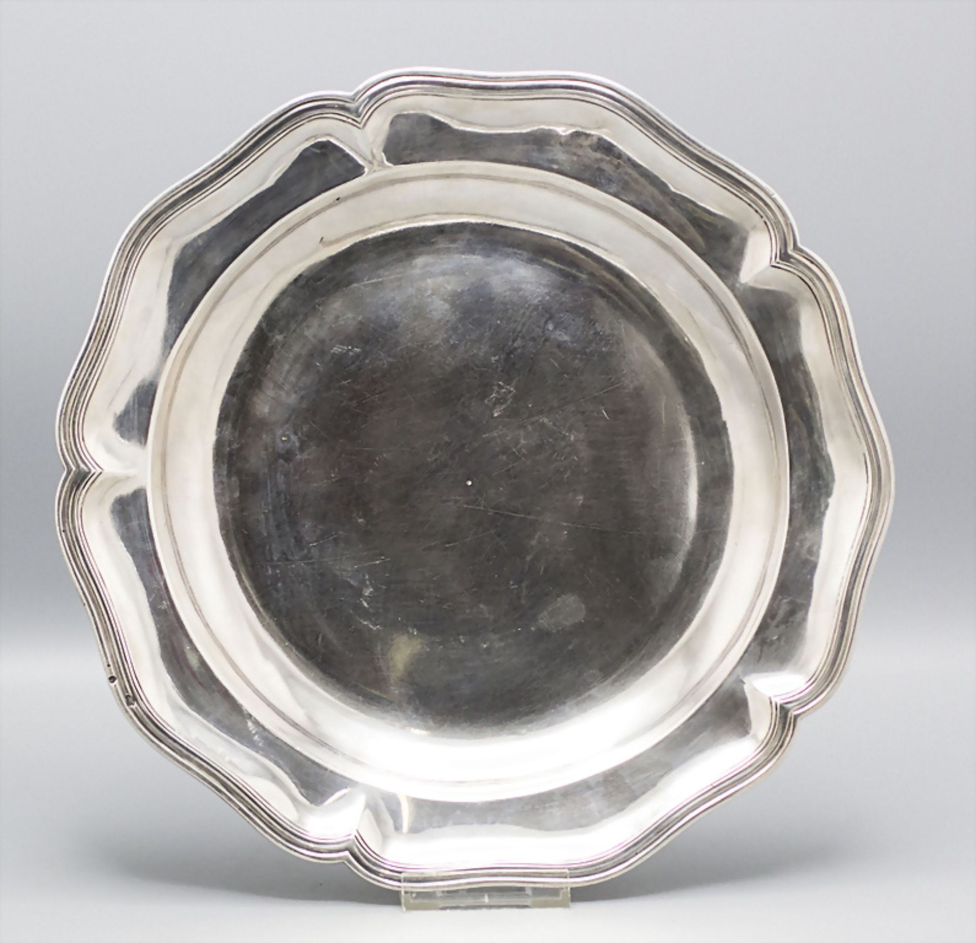 Barock Platte / A Baroque silver tray, Laurent Claude, Paris, 1738-1742