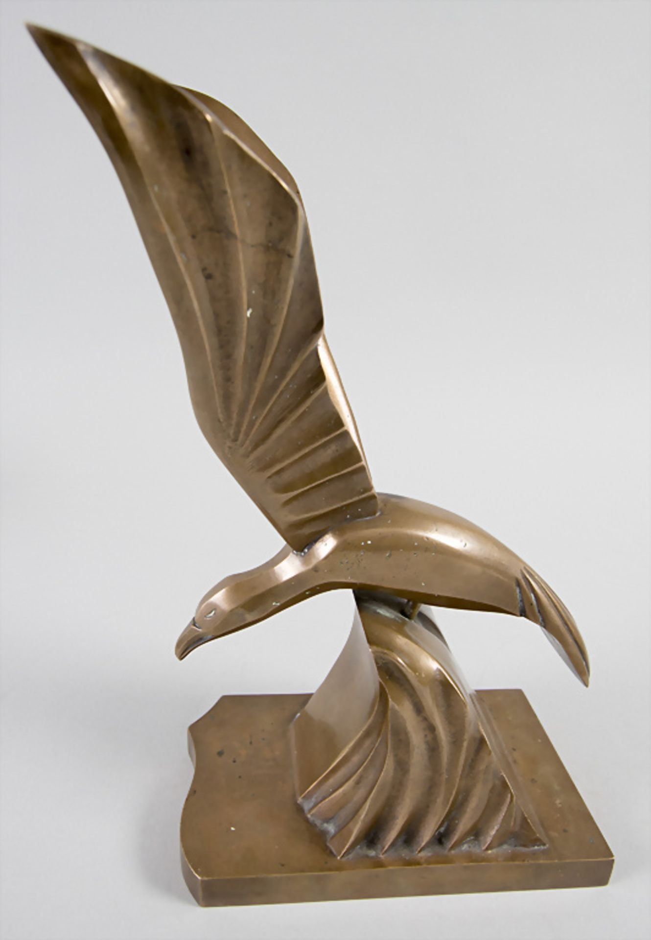 Art Déco Bronzeplastik 'Möwe' / An Art Deco bronze sculpture 'Gull', um 1920 - Image 5 of 7