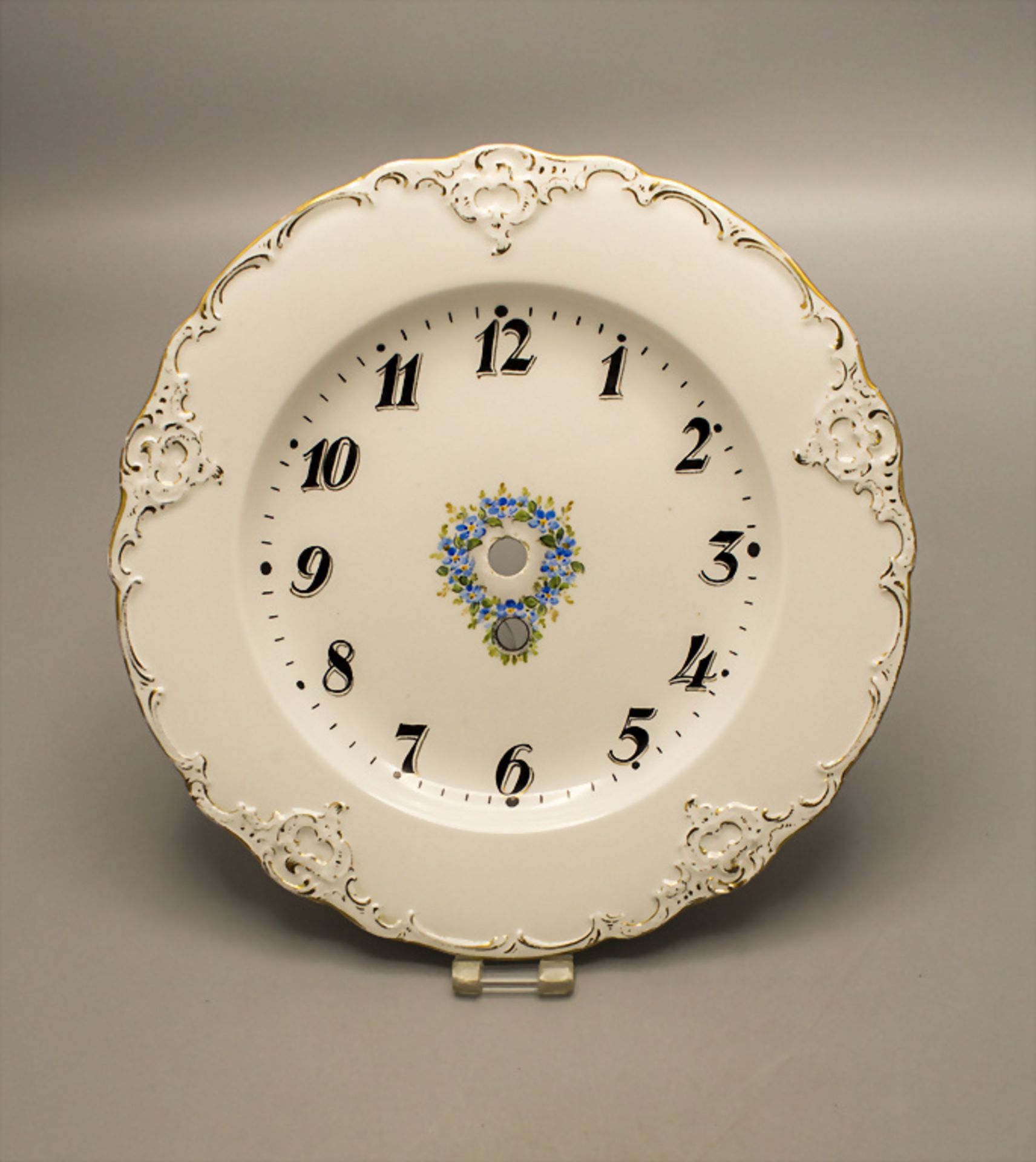 Teller als Uhrenzifferblatt / A plate as a clock dial, Meissen, um 1921