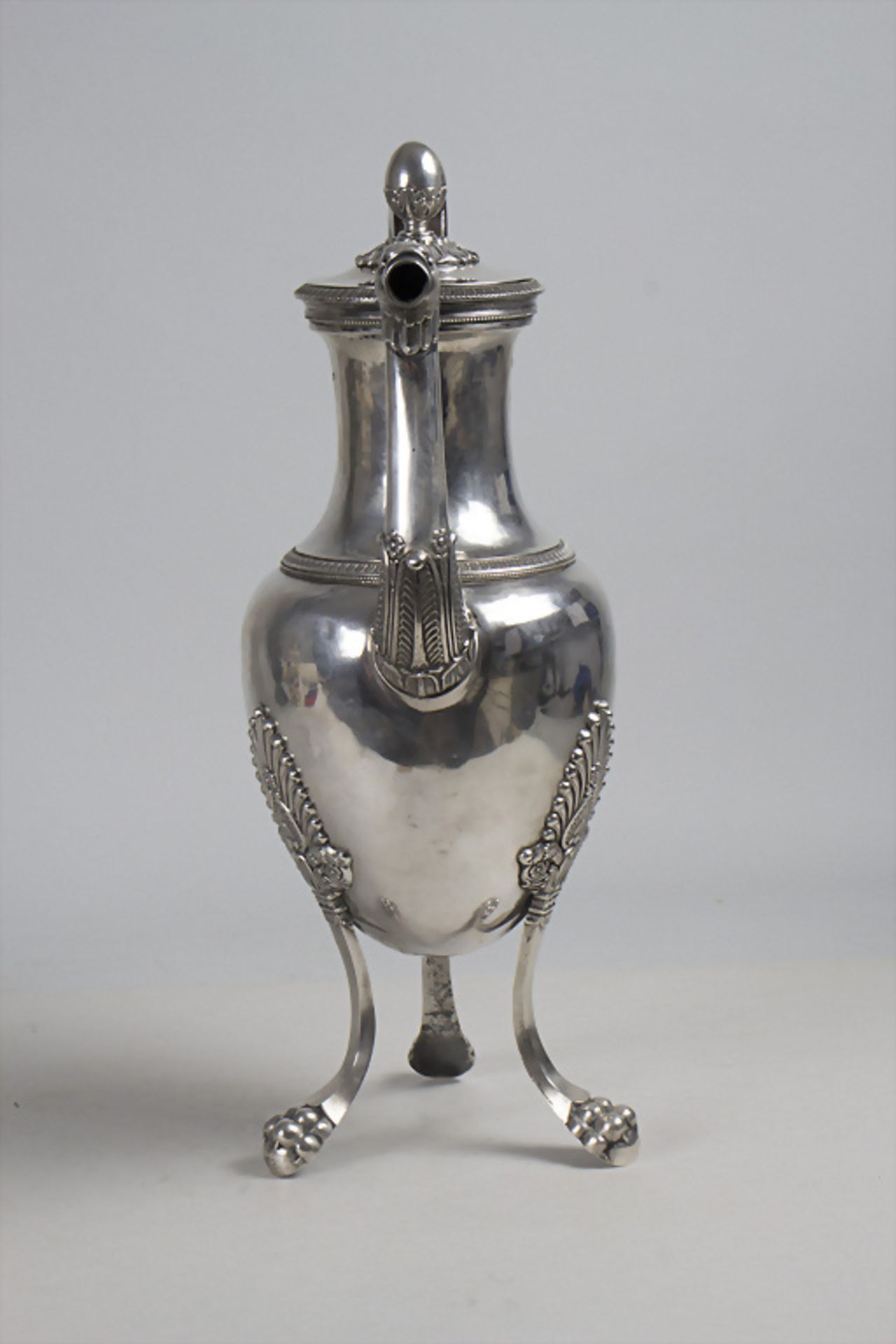 Große Kaffeekanne / A large silver coffee pot, J.A. Brun, Lyon, 1832-1838 - Image 2 of 9