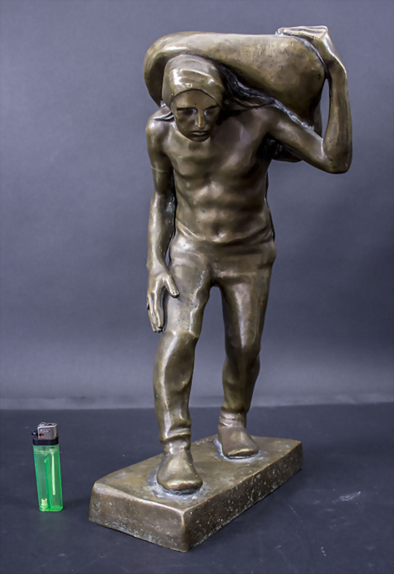 Julius OBST (1878-1939), Bronzeplastik 'Sackträger', deutsch, 1906 - Bild 2 aus 8
