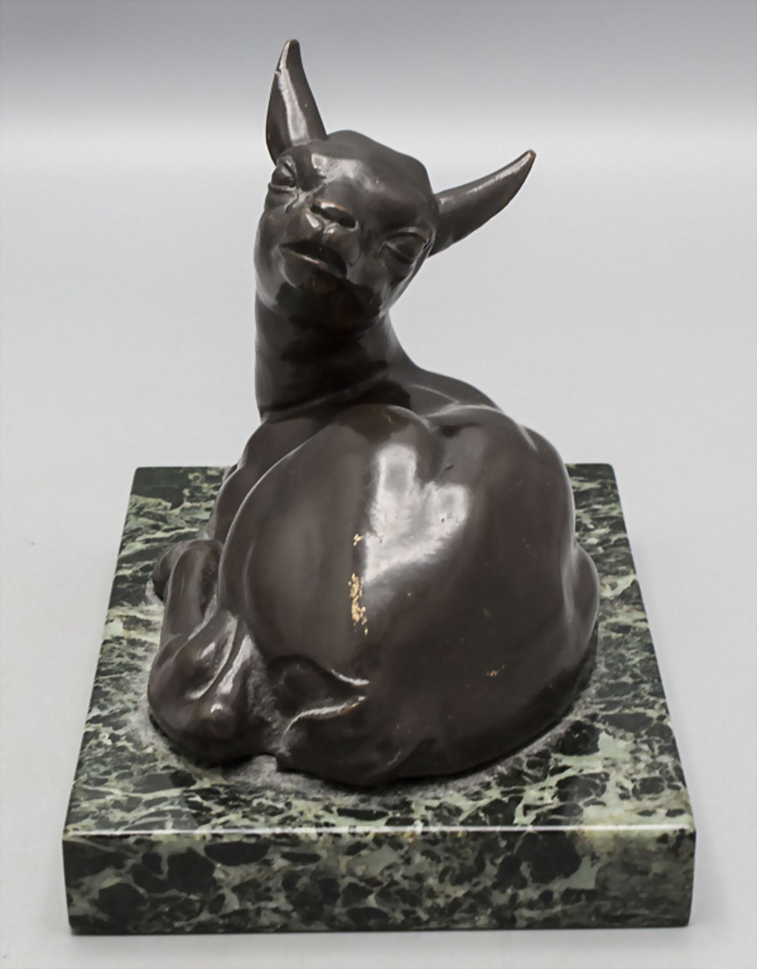 Bronze Skulptur Rehkitz / A bronze sculpture of a fawn, 1. Hälfte 20. Jh. - Bild 2 aus 5