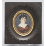 Miniatur Porträt einer jungen Dame im rotem Kleid / A miniature portrait of a young lady ...