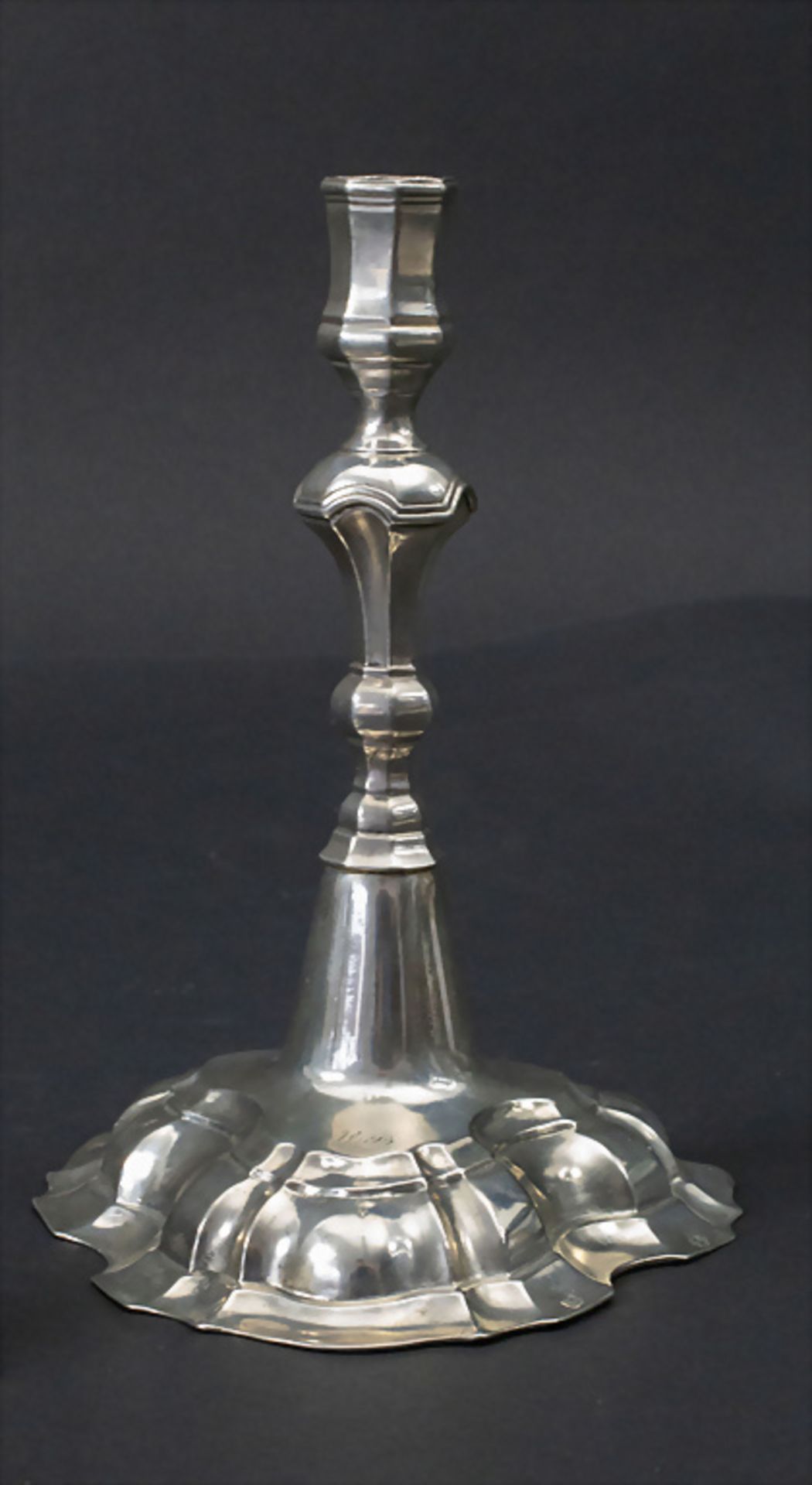 Paar Barock Kerzenleuchter / A pair of Baroque silver candlesticks, Johannes Conrad, ... - Bild 4 aus 6