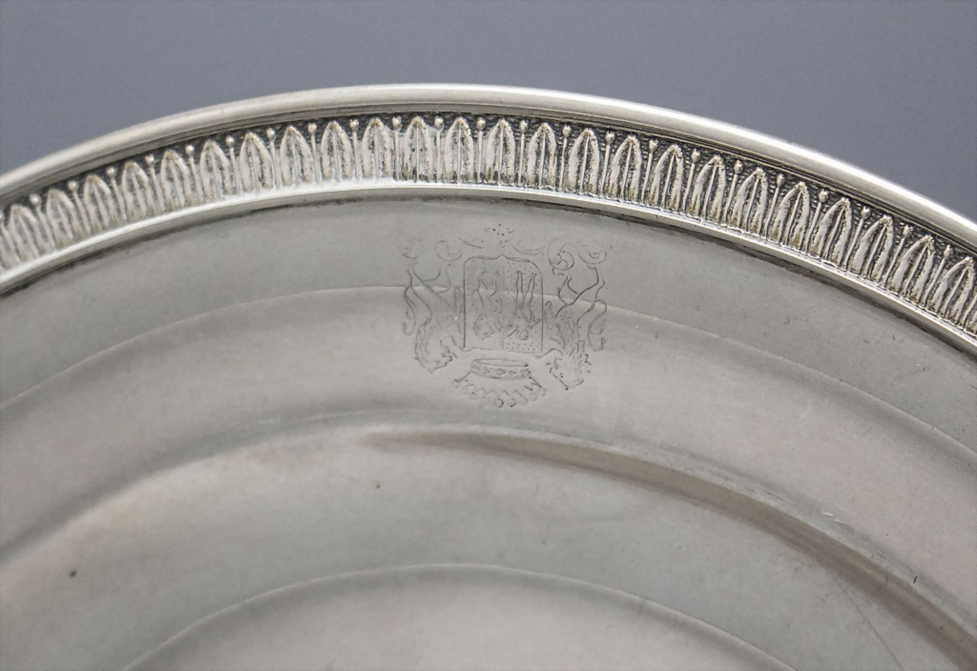 Silberteller / A silver plate, wohl Schweiz, Anfang 20. Jh. - Bild 3 aus 4