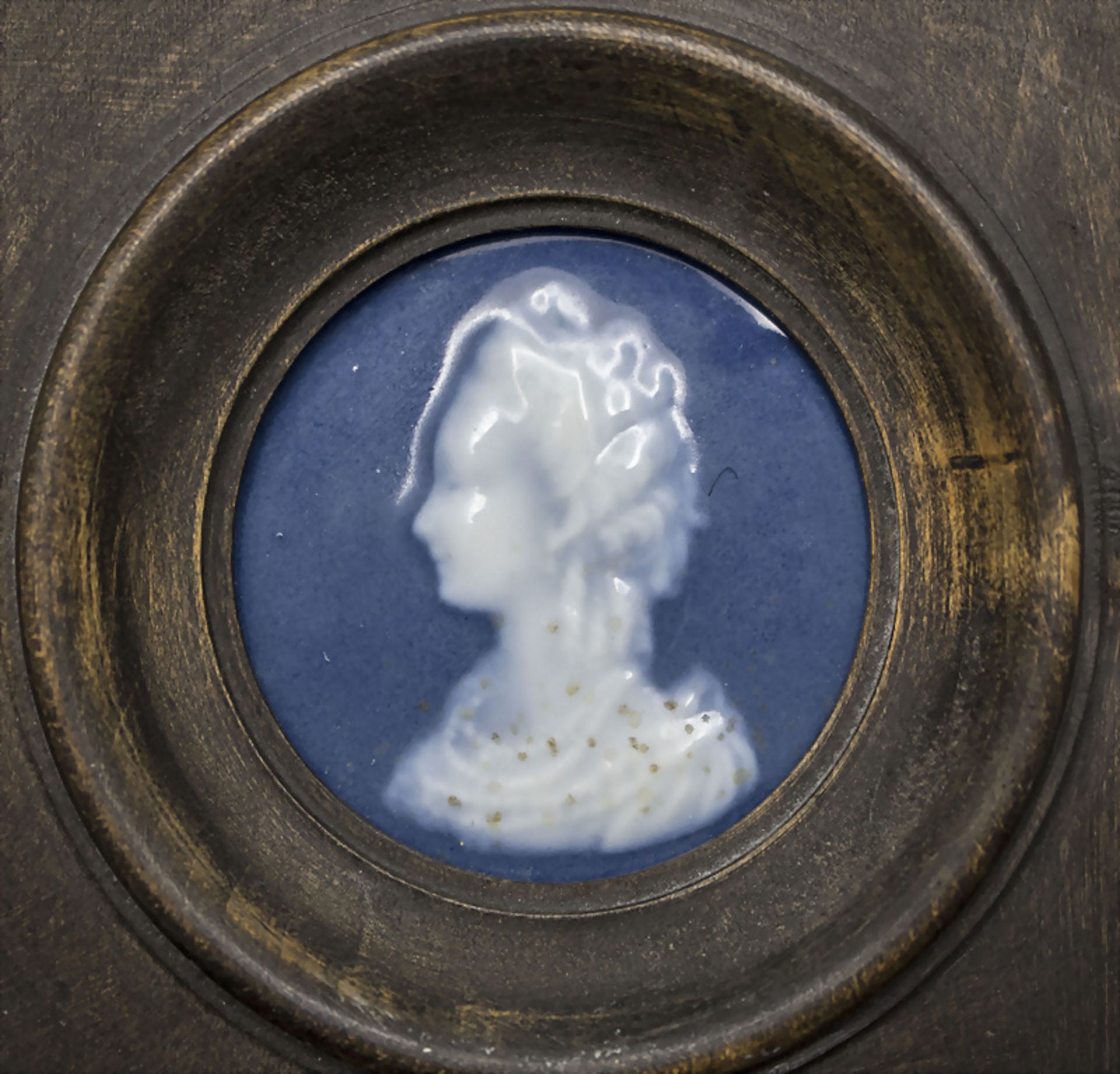 Miniatur Porzellan Porträt einer Dame / A miniature porcelain portrait of a lady, Camille ... - Bild 2 aus 2