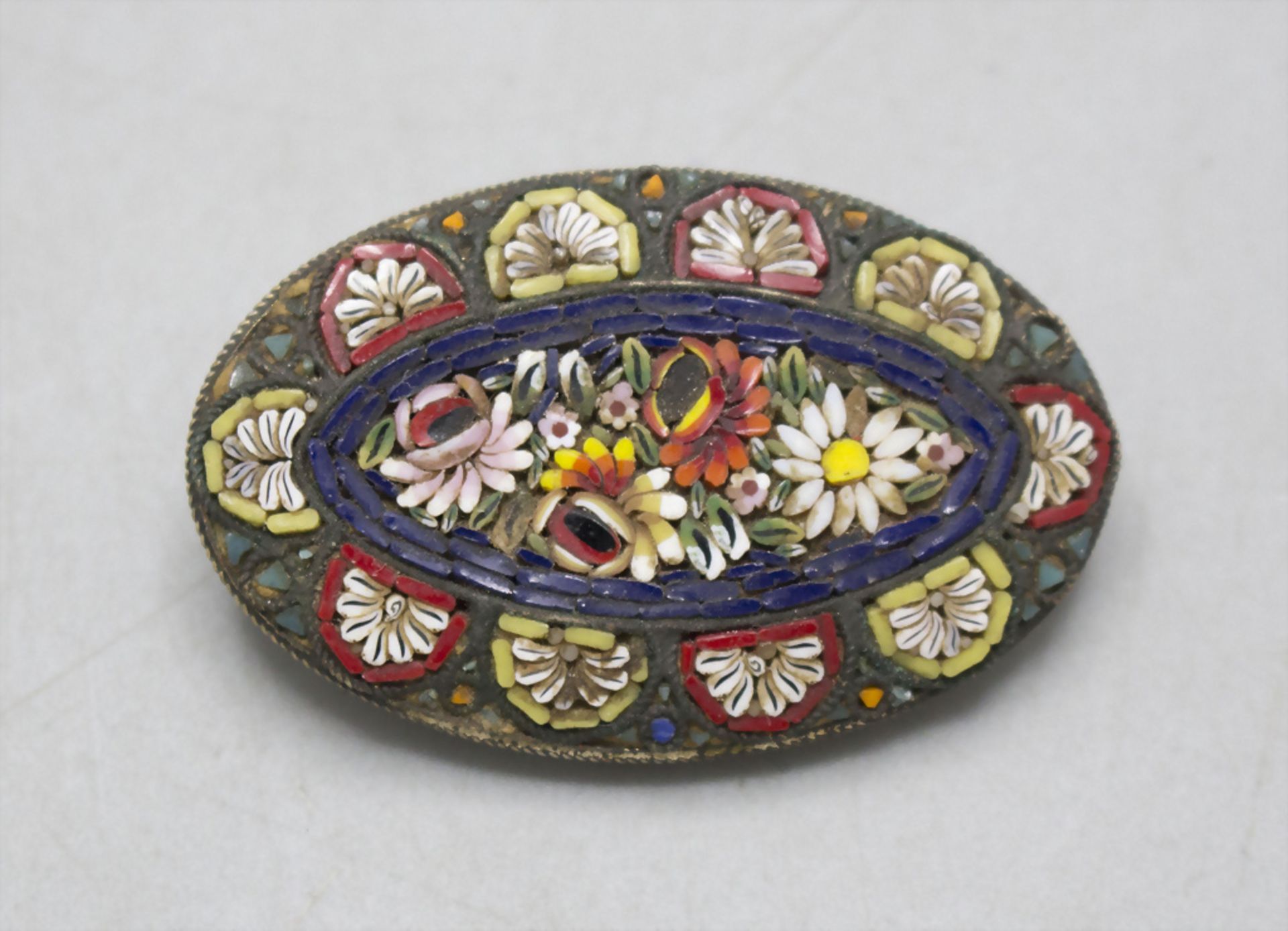 Millefiori-Brosche / A millefiori mosaic brooch, Italien, Anfang 20. Jh.